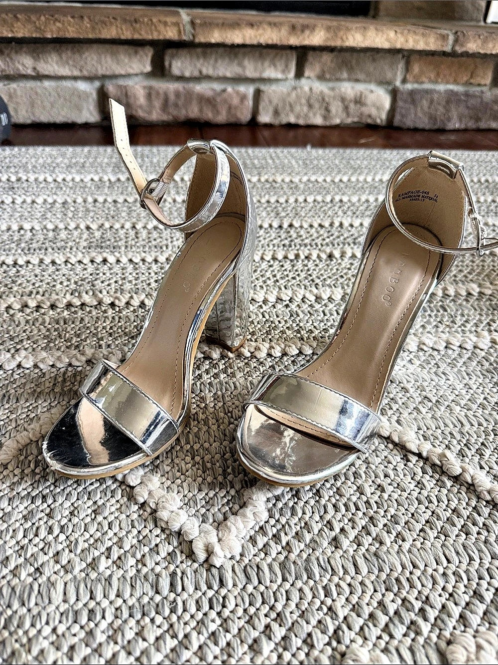 Bamboo RAMPAGE-045 Silver Ankle Strap Heels EU 35